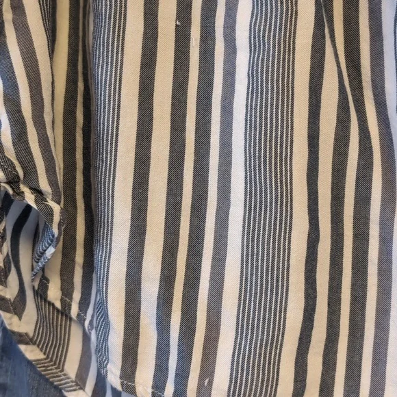 Beach LL Batwing Style Top - Picture 4 of 6